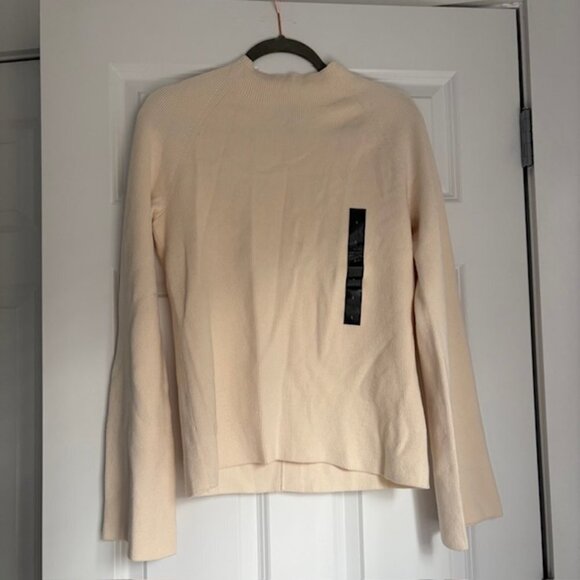 Banana Republic Women's NWT Merino Cutout Sweater in Cream - Picture 1 of 5